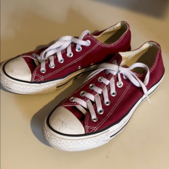 maroon color converse